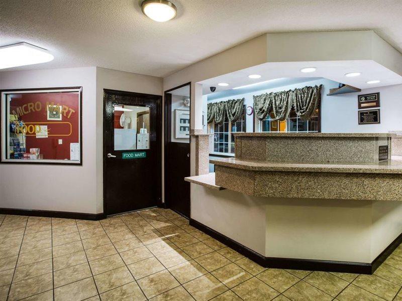 Ramada By Wyndham Sioux Falls Exterior photo